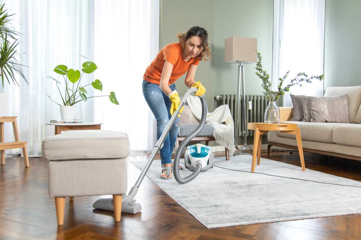How to Fake a Clean House in 15 Minutes